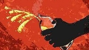 ಆಸಿಡ್ (ಸಾಂದರ್ಭಿಕ ಚಿತ್ರ)