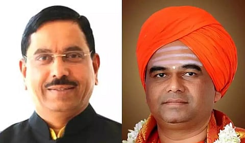 ಕೇಂದ್ರ ಸಚಿವ ಪ್ರಹ್ಲಾದ್ ಜೋಶಿ ಮತ್ತು ಲಿಂಗಾಲೇಶ್ವರ ಶ್ರೀಗಳು(ಸಂಗ್ರಹ ಚಿತ್ರ)
