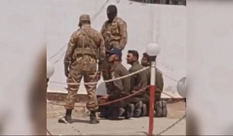 Video: Pak Soldiers Thrash Cops In Police Station After Raid On Army Officer