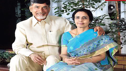 ಚಂದ್ರಬಾಬು ನಾಯ್ಡು ಮತ್ತು ಪತ್ನಿ ಭುವನೇಶ್ವರಿ