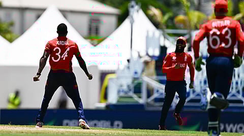 Buttler blazes England into semis