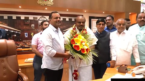 Kumaraswamy submits his resignation
