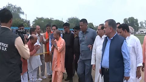 ಹತ್ರಾಸ್ ದಲ್ಲಿ ಯೋಗಿ ಆದಿತ್ಯನಾಥ್