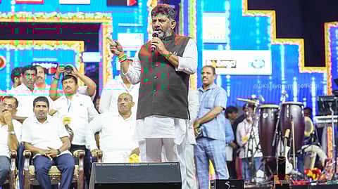 ಡಿ ಕೆ ಶಿವಕುಮಾರ್ ರಾಮನಗರ ಚಾಮುಂಡೇಶ್ವರಿ ಕರಗ ಮಹೋತ್ಸವದಲ್ಲಿ(ಎಕ್ಸ್ ಖಾತೆಯಿಂದ ಸಂಗ್ರಹ ಫೋಟೋ)