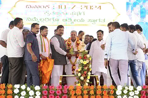 ಚಾಮರಾಜನಗರ ಲೋಕಸಭಾ ಕ್ಷೇತ್ರದ ಮತದಾರರಿಗೆ ಆಯೋಜಿಸಿದ್ದ ಕೃತಜ್ಞತಾ ಸಭೆಯಲ್ಲಿ ಸಿದ್ದರಾಮಯ್ಯ.