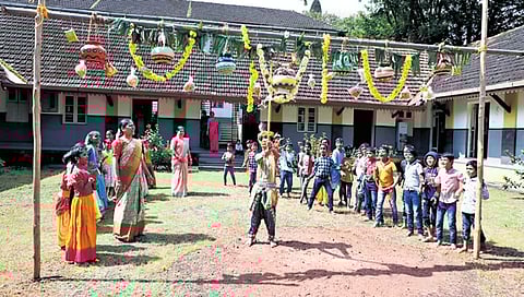 ಗಾಂಧೀಜಿ ಶಿಲಾನ್ಯಾಸ ನೆರವೇರಿಸಿದ್ದ ಶಾಲೆಯಲ್ಲಿ ಕೃಷ್ಣ ಜನ್ಮಾಷ್ಠಮಿ