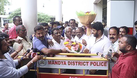 ಮಂಡ್ಯ ನಗರಸಭೆಯ ನೂತನ ಅಧ್ಯಕ್ಷರಾಗಿ ಶ್ರೀ ನಾಗೇಶ್ ಮತ್ತು ಉಪಾಧ್ಯಕ್ಷರಾಗಿ ಶ್ರೀ ಅರುಣ್ ಕುಮಾರ್ ಆಯ್ಕೆ