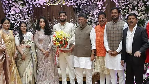 ಬೈರತಿ ಸುರೇಶ್ ಪುತ್ರನ ಜೊತೆ BJP ಶಾಸಕ ಎಸ್.ಆರ್ ವಿಶ್ವನಾಥ್ ಮಗಳ ನಿಶ್ಚಿತಾರ್ಥ
