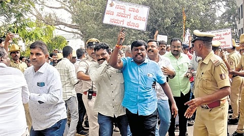 ಗುತ್ತಿಗೆದಾರರ ಪ್ರತಿಭಟನೆ
