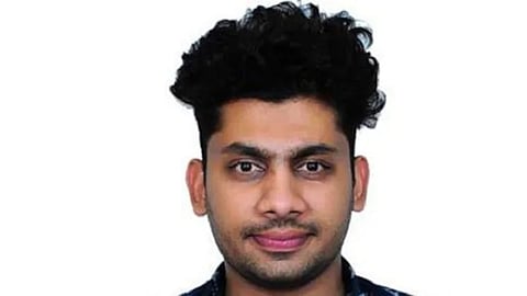 ಬೆಂಗಳೂರು: ಬಟ್ಟೆ ಸರಿಯಾಗಿ ಧರಿಸದಿದ್ರೆ ಆ್ಯಸಿಡ್ ಎರಚುವೆ! ಸಹೋದ್ಯೋಗಿ ಮಹಿಳೆಗೆ ಬೆದರಿಕೆ ಹಾಕಿದ ವ್ಯಕ್ತಿ, ಕೆಲಸದಿಂದ ವಜಾ