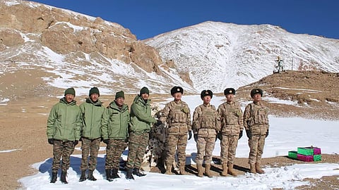 India- China Army