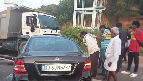 ಕಾರಿಗೆ ಲಾರಿ ಡಿಕ್ಕಿ