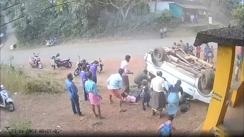 car overturns near Bantwal