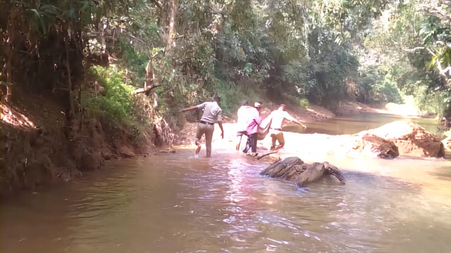 112 rescues man from river in Shivamogga