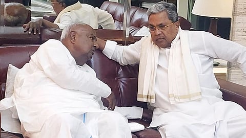 ಸಿದ್ದರಾಮಯ್ಯ ಹಾಗೂ ದೇವೇಗೌಡ (ಸಂಗ್ರಹ ಚಿತ್ರ)