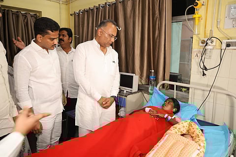 ಆಸ್ಪತ್ರೆಗೆ ಇಂದು ಭೇಟಿ ನೀಡಿ ಬಾಣಂತಿಯರ ಆರೋಗ್ಯ ವಿಚಾರಿಸಿದ ಸಚಿವ ದಿನೇಶ್ ಗುಂಡೂರಾವ್