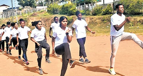 ಉತ್ತರ ಕನ್ನಡ ಜಿಲ್ಲೆಯ ಮುಂಡಗೋಡು: RCB ಯಿಂದ ವಿಶಿಷ್ಟ ಕ್ರೀಡಾ ತರಬೇತಿ ಕೇಂದ್ರ ಸ್ಥಾಪನೆ