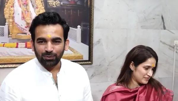 Zaheer Khan visits Shirdi Sai Baba Temple