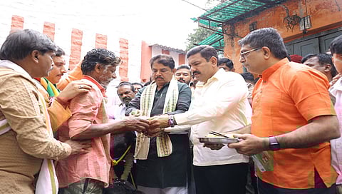 Ashoka, PC Mohan and BY Vijayendra perform ‘Gau Pooja’ at the house of Karna,