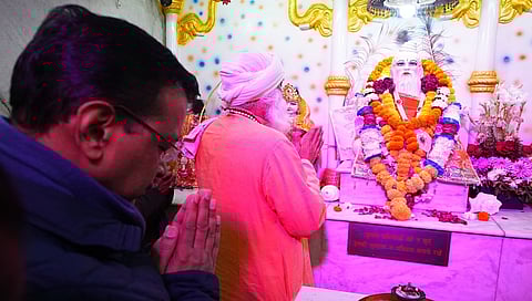 Arvind Kejriwal at Temple