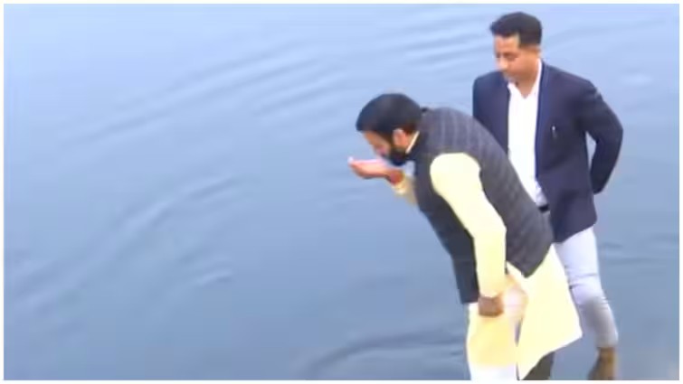 Nayab Singh Saini drinks Yamuna water