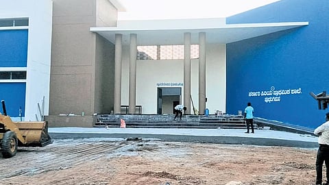 ಹುಚ್ಚಂಗಿಪುರದಲ್ಲಿ ನಿರ್ಮಾಣವಾಗಿರುವ ಹೈಟೆಕ್ ಶಾಲೆ.