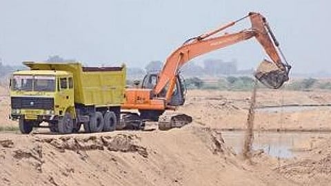 ಅಕ್ರಮ ಮರಳು ಗಣಿಗಾರಿಕೆ