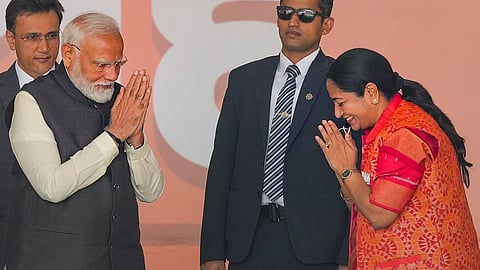 ರೇಖಾ ಗುಪ್ತಾ ಹಾಗೂ ಪ್ರಧಾನಿ ಮೋದಿ