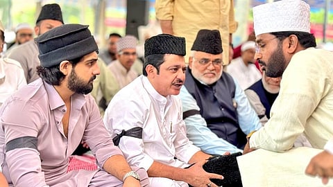 Karnataka Ministers wear black bands to protest against Waqf bill