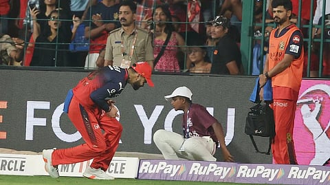 Virat Kohlis Finger Injury