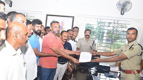 Former MP Prathap Simha filed a complaint against Congress leaders with the Kodagu SP and DC.