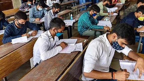 CET Exam ವೇಳೆ ಜನಿವಾರ ಬಿಚ್ಚಿಸಿದ ಪ್ರಕರಣ: ಸಾಯಿ ಸ್ಪೂರ್ತಿ ಕಾಲೇಜ್ ಪ್ರಿನ್ಸಿಪಾಲ್, ಸಿಬ್ಬಂದಿ ಅಮಾನತು!