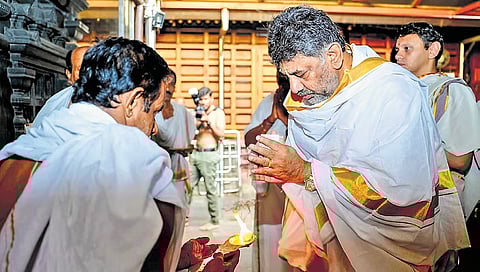 DK Shivakumar seeks blessings at Dharmasthala Sri Manjunatha Swamy Temple in Dakshina Kannada