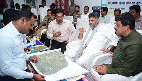 ಪ್ರಗತಿ ಪರಿಶೀಲನಾ ಸಭೆಯಲ್ಲಿ ಡಿ.ಕೆ ಶಿವಕುಮಾರ್