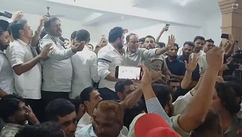 ಕಾಂಗ್ರೆಸ್ ಮುಸ್ಲಿಂ ಮುಖಂಡರ ಸಭೆಯಲ್ಲಿ ಗದ್ದಲ