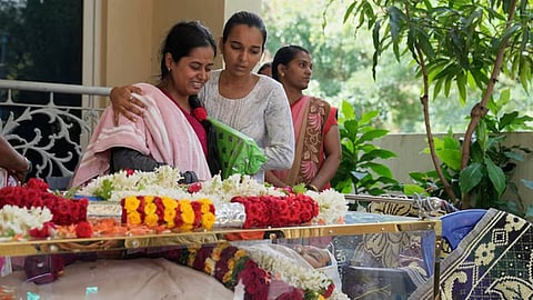 Family of Divyanshi, a 15-year-old girl