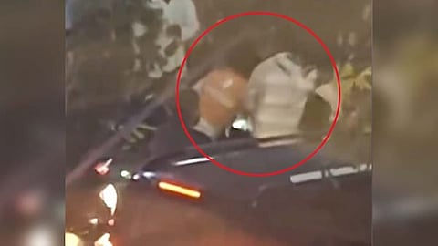 The Swiggy delivery agent behind thrashed at a busy road in Bengaluru