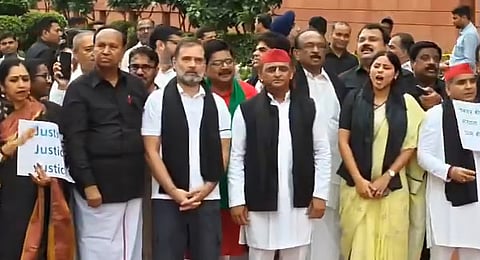 Protest outside parliament