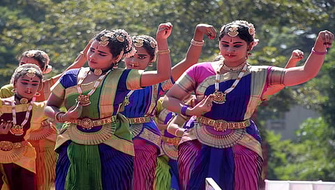 Representational image