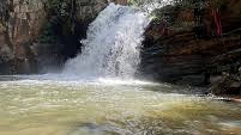 ದೇವ್ಹಾರನ್ ಜಲಪಾತ