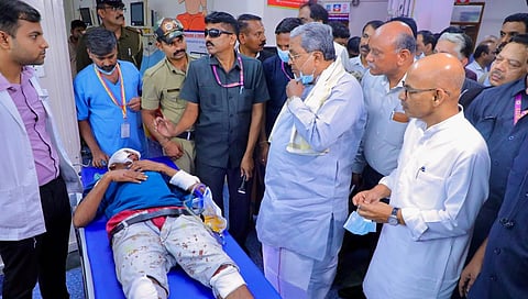 CM Siddaramaiah Conducts surprise visit to Victoria Hospital