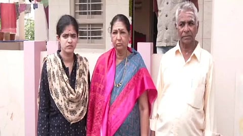 Renukaswamy wife, mother and father images