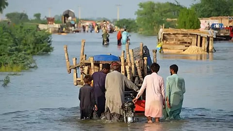 heavy rains lash Pakistan