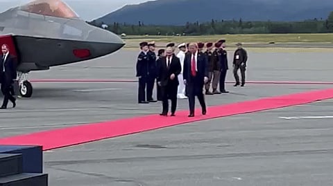 B-2 bomber, fighter jets make cameo at Trump-Putin summit