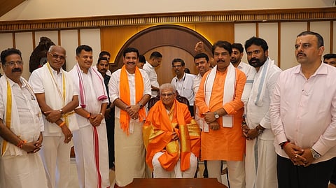 BJP Leaders met Dharmadhikari Veerendra Heggade