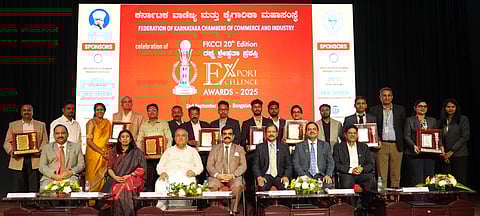 Award presentation ceremony for best exporters organized by the Federation of Karnataka Chambers of Commerce and Industry (FKCCI)