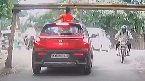 overhead barricade hits boy
