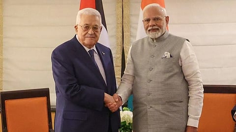 Palestinian President Mahmud Abbas with PM Modi