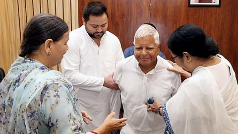 Lalu Prasad Yadav, rabri devi and Tejasvi yadav images