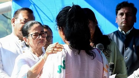 Durgapur rape victim's father apologises to CM Mamata banerjee